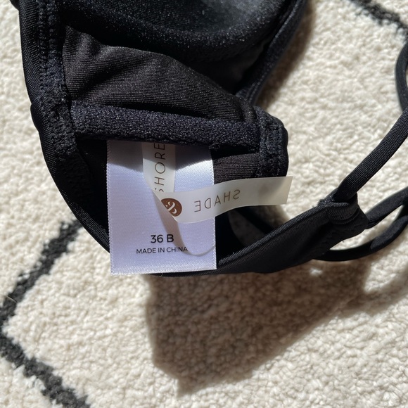 SHADE & SHORE SWIM SUIT TOP - Picture 3 of 3